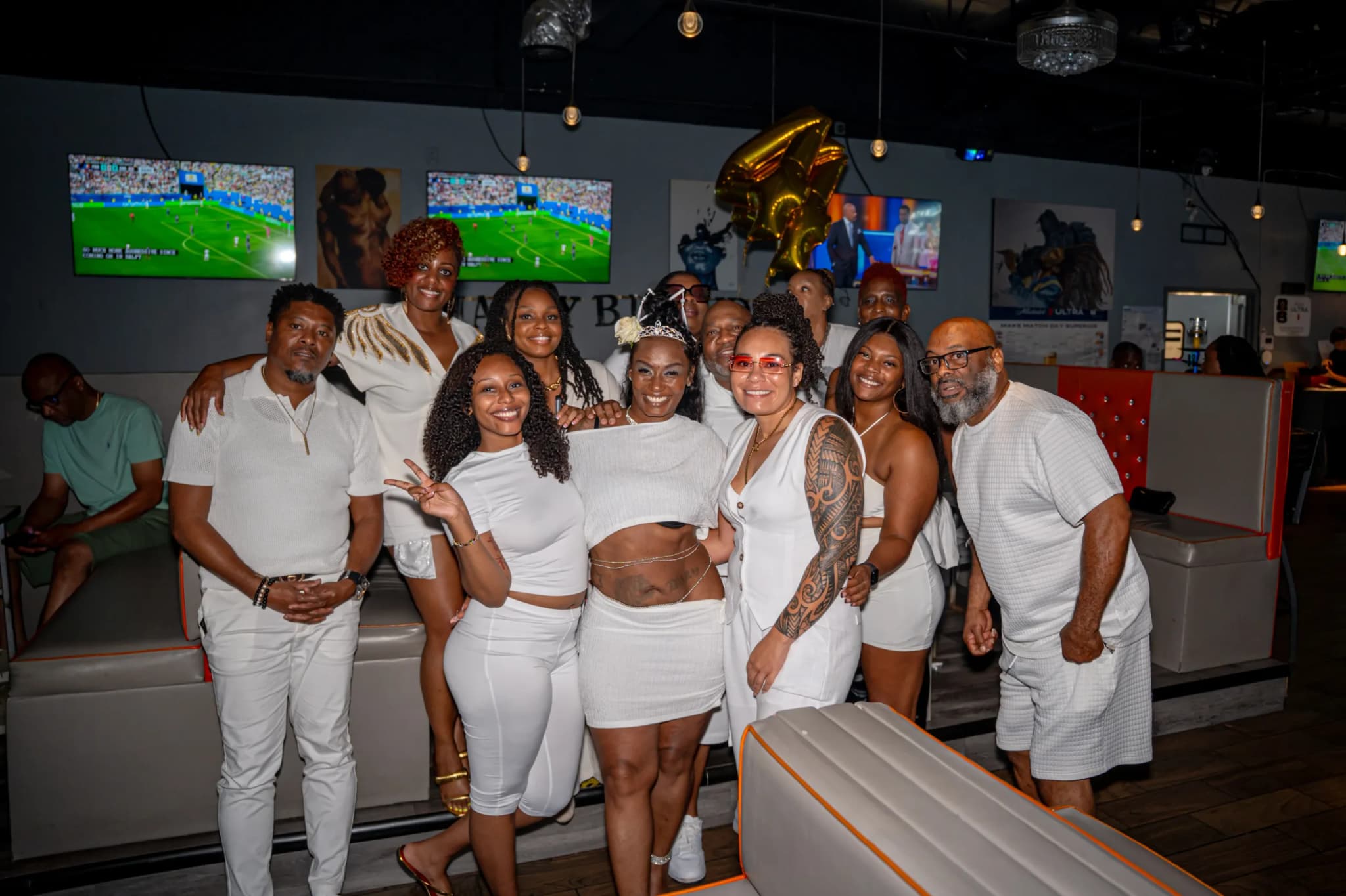 Guests enjoying a night out at Jewlz